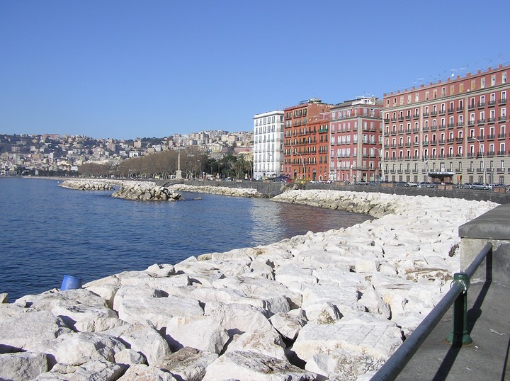 Naples - January 2006 016